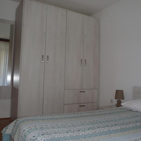 Apartments Jurisevic أوماغ الغرفة الصورة