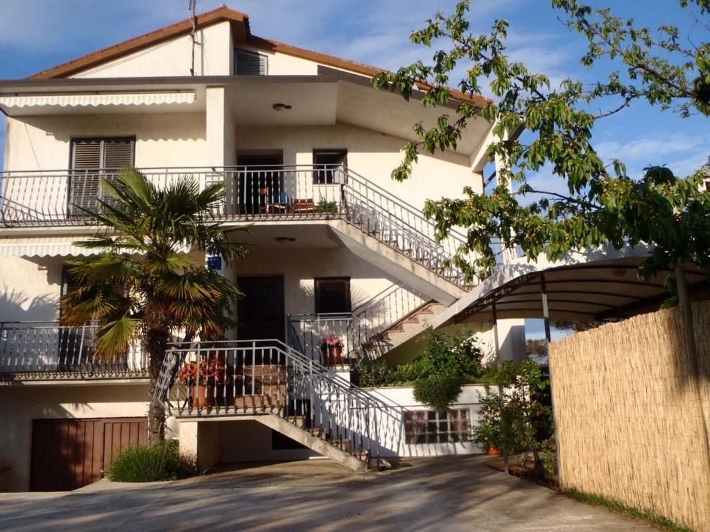 Apartments Jurisevic أوماغ المظهر الخارجي الصورة
