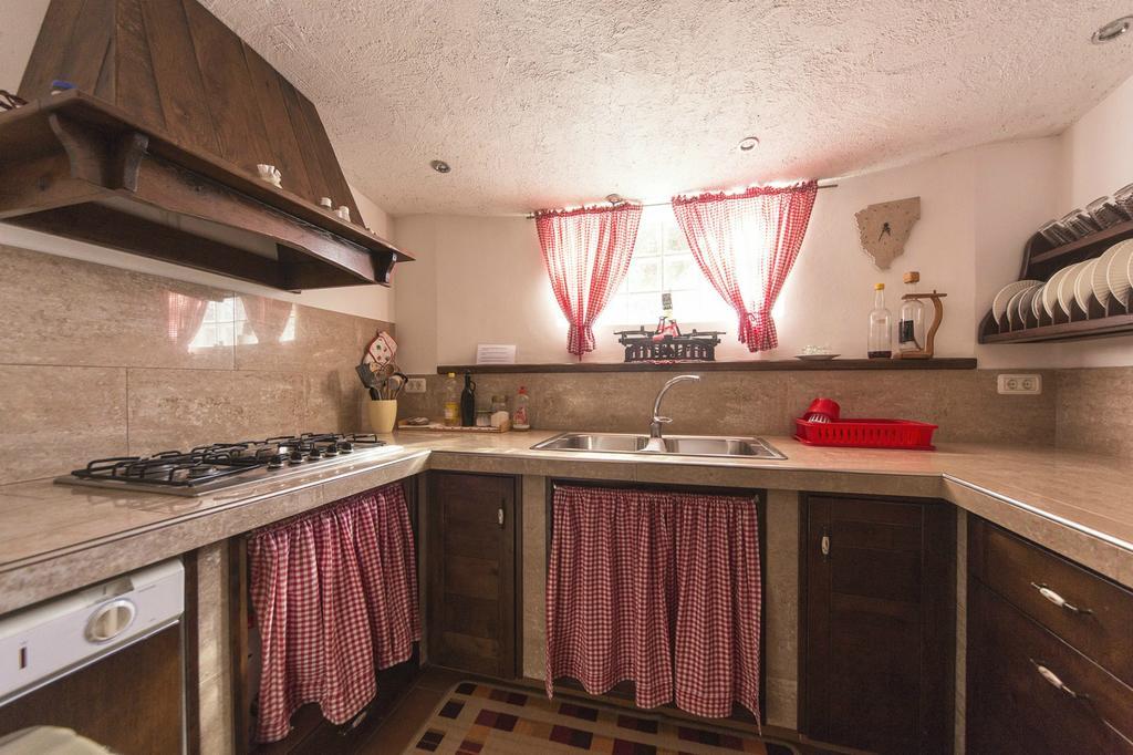 Apartments Jurisevic أوماغ المظهر الخارجي الصورة